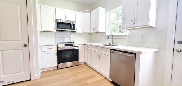 600 Bechtel Boulevard, A, Ocean Springs, MS 39564