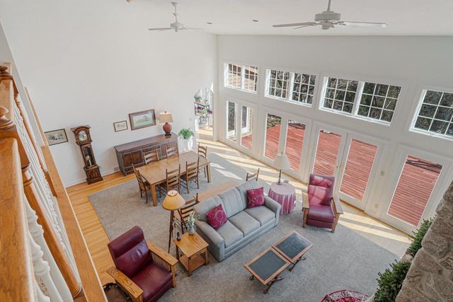 5001 S 10th STREET, Manitowoc, WI 54220