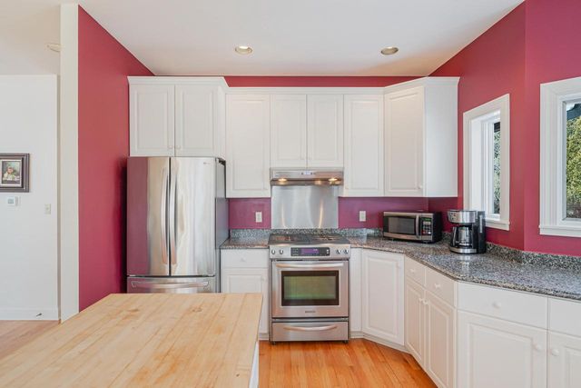 5001 S 10th STREET, Manitowoc, WI 54220