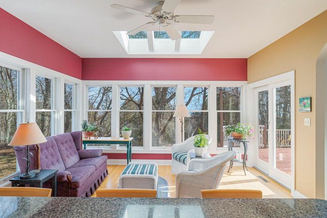 5001 S 10th STREET, Manitowoc, WI 54220