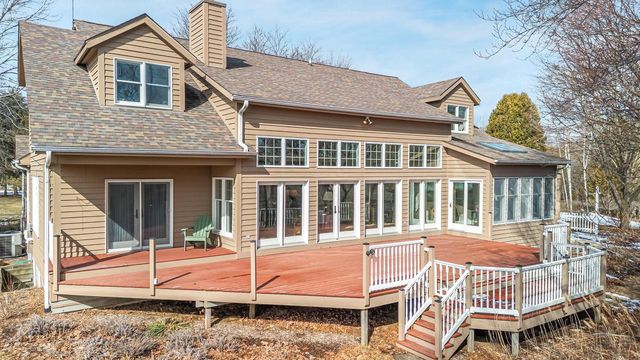 5001 S 10th STREET, Manitowoc, WI 54220