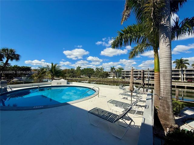 467 Golden Isles Dr 310, Hallandale Beach, FL 33009