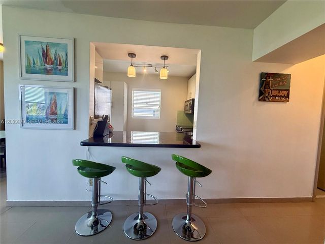 467 Golden Isles Dr 310, Hallandale Beach, FL 33009