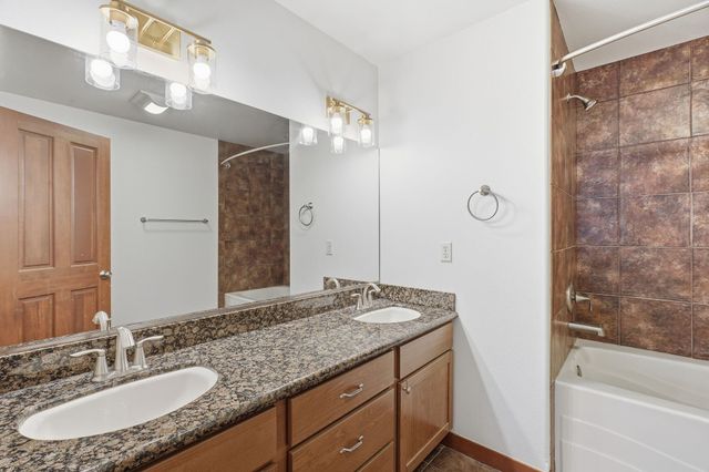 416 S Hemlock St, Spokane, WA 99201