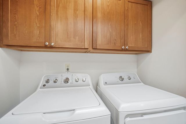 416 S Hemlock St, Spokane, WA 99201