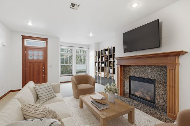 416 S Hemlock St, Spokane, WA 99201