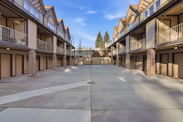 416 S Hemlock St, Spokane, WA 99201