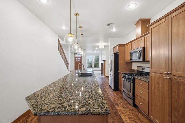 416 S Hemlock St, Spokane, WA 99201