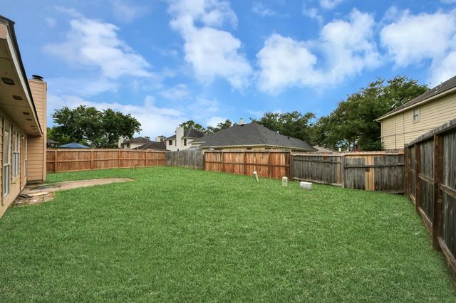 2810 Huntington Way, Pearland, TX 77584