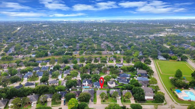 2810 Huntington Way, Pearland, TX 77584