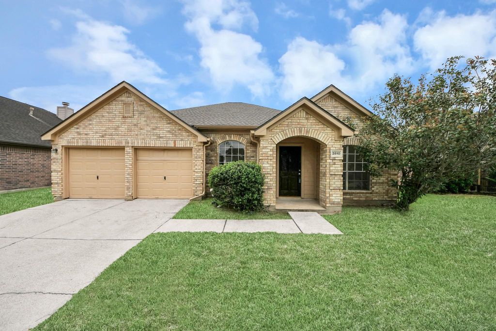 2810 Huntington Way, Pearland, TX 77584