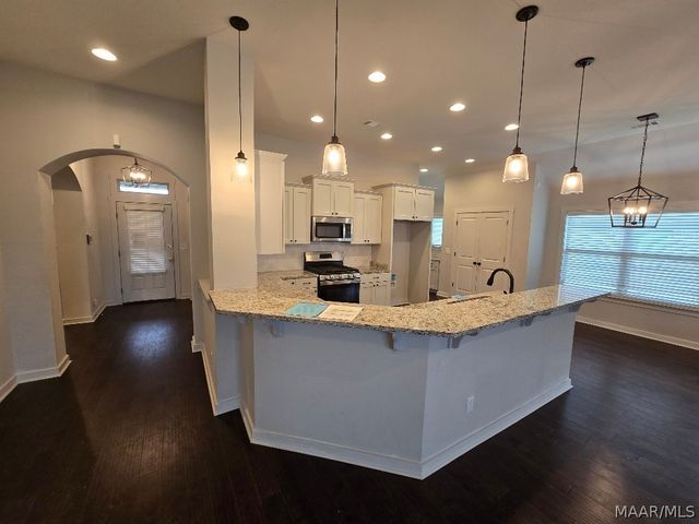 845 Hedgefield Way, Prattville, AL 36066