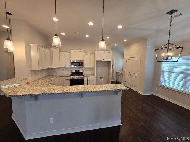 845 Hedgefield Way, Prattville, AL 36066