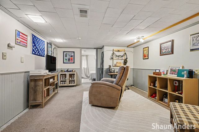 6892 Quincy Drive SW, Grand Rapids, MI 49548