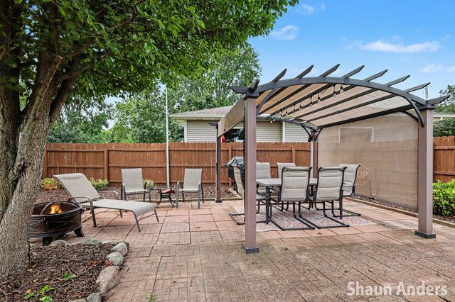 6892 Quincy Drive SW, Grand Rapids, MI 49548