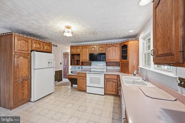 535 S 6TH ST, Denver, PA 17517