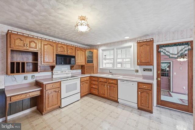 535 S 6TH ST, Denver, PA 17517