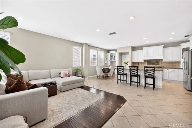 32466 Cassino Court, Temecula, CA 92592