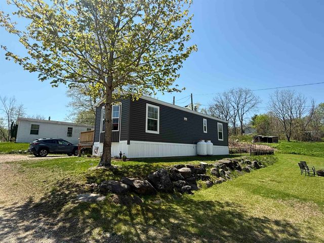 65 Leavitt Rd Unit 13, Pittsfield, NH 03263