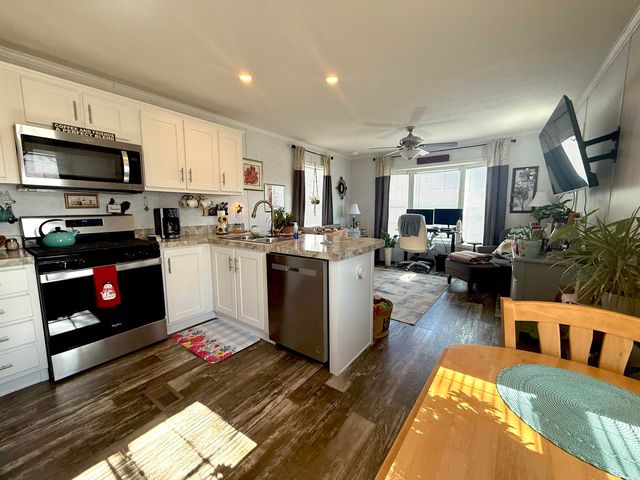 65 Leavitt Rd Unit 13, Pittsfield, NH 03263