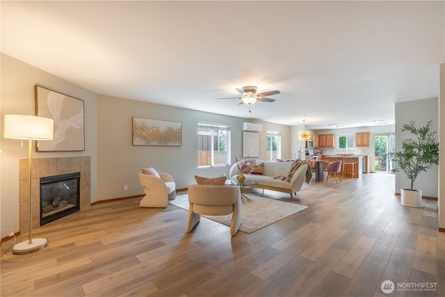 242 Riggs Drive E, Enumclaw, WA 98022