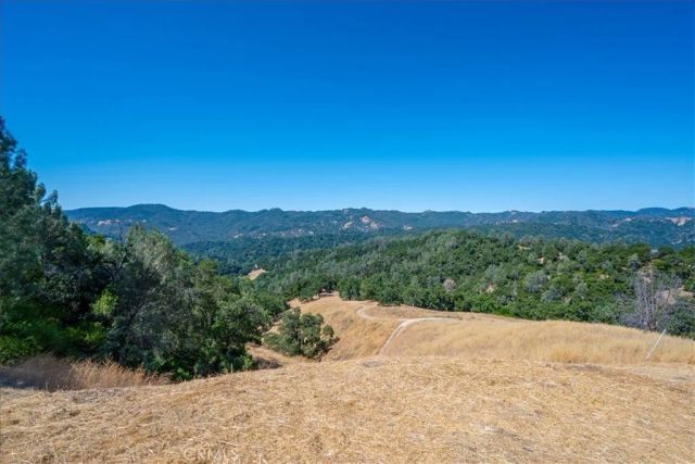 5990 Sunny Glen Lane, Paso Robles, CA 93446