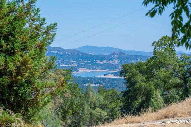 5990 Sunny Glen Lane, Paso Robles, CA 93446