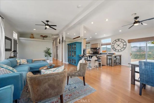 5990 Sunny Glen Lane, Paso Robles, CA 93446