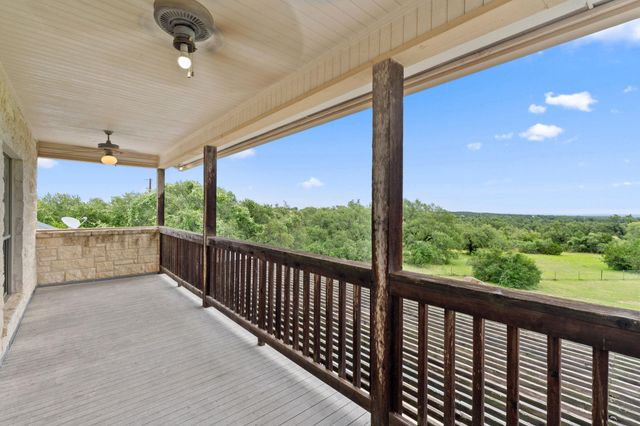 271 Summit DR, Round Mountain, TX 78663