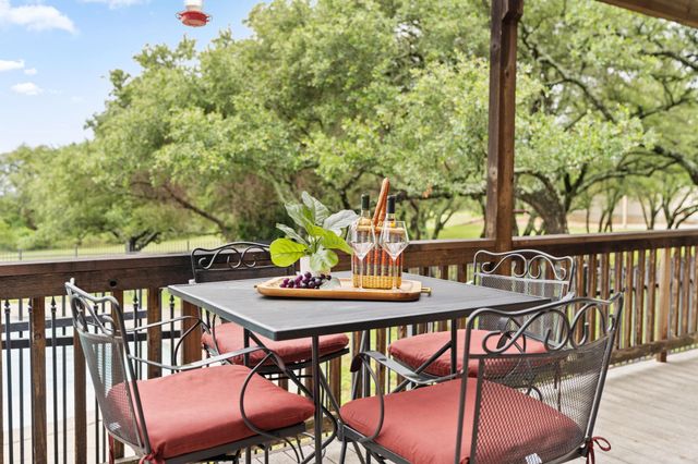 271 Summit DR, Round Mountain, TX 78663