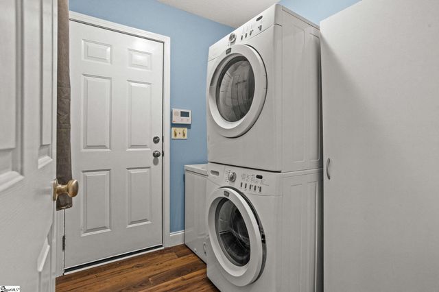 219 Finley Hill Court, Simpsonville, SC 29681