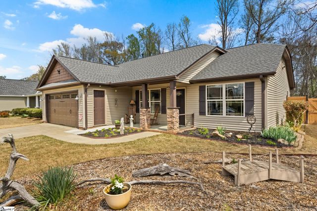 219 Finley Hill Court, Simpsonville, SC 29681