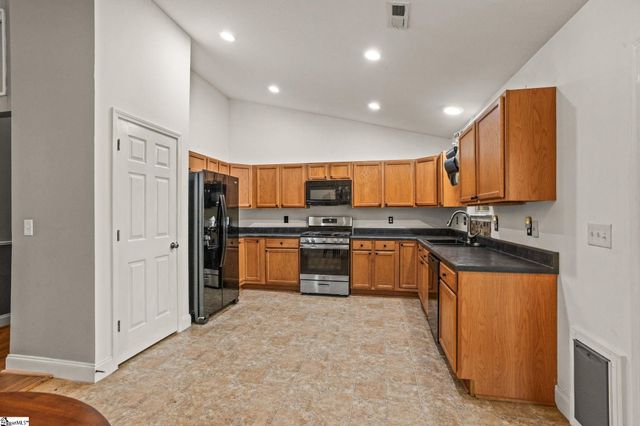 219 Finley Hill Court, Simpsonville, SC 29681