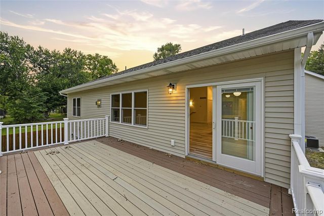 3907 Pontiac Lake Road, Waterford, MI 48328