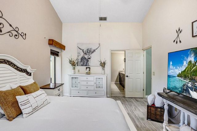 504 TRIPLE CROWN COURT, Seffner, FL 33584