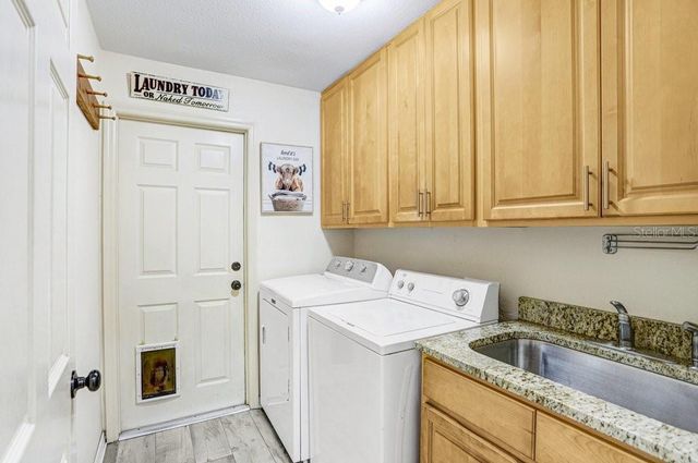 504 TRIPLE CROWN COURT, Seffner, FL 33584