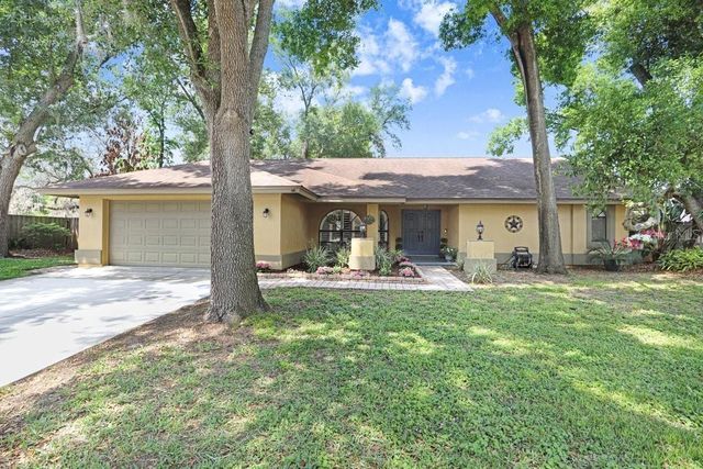 504 TRIPLE CROWN COURT, Seffner, FL 33584