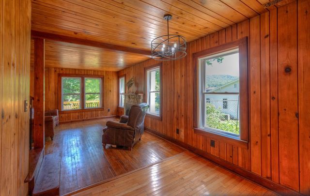 849 Valley River Avenue, Murphy, NC 28906