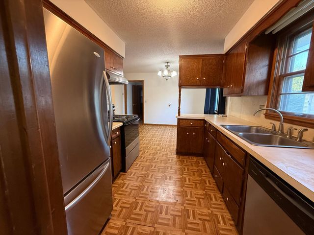 10441 Arrowhead Street NW, Coon Rapids, MN 55433