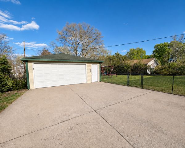 10441 Arrowhead Street NW, Coon Rapids, MN 55433
