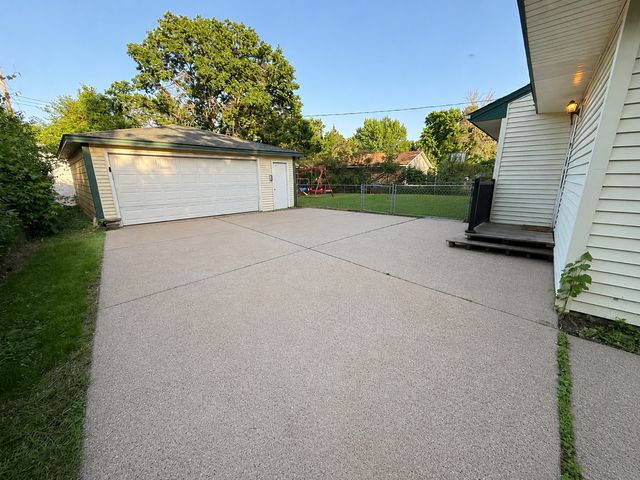 10441 Arrowhead Street NW, Coon Rapids, MN 55433