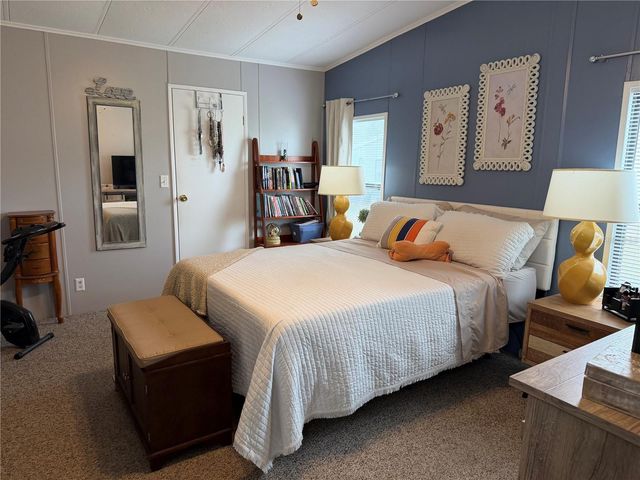 111 WINTERBERRY AVENUE, Wildwood, FL 34785