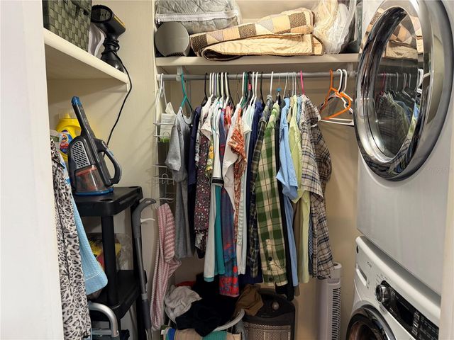 111 WINTERBERRY AVENUE, Wildwood, FL 34785