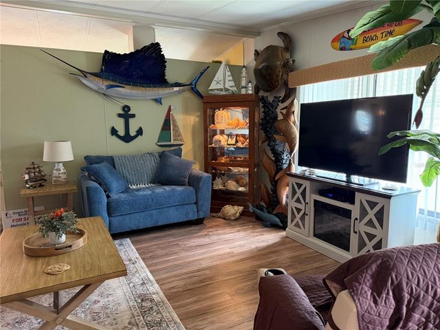 111 WINTERBERRY AVENUE, Wildwood, FL 34785