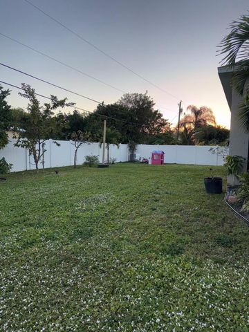 878 SW Haas Avenue, Port St Lucie, FL 34953