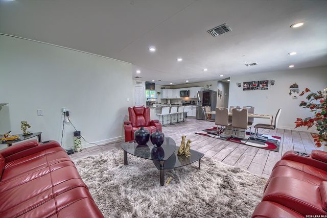 4339 BRIGHT SUN ST, San Antonio, TX 78217