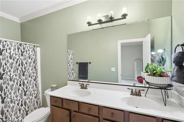 203 Kapstone Crossing, Lexington, NC 27295