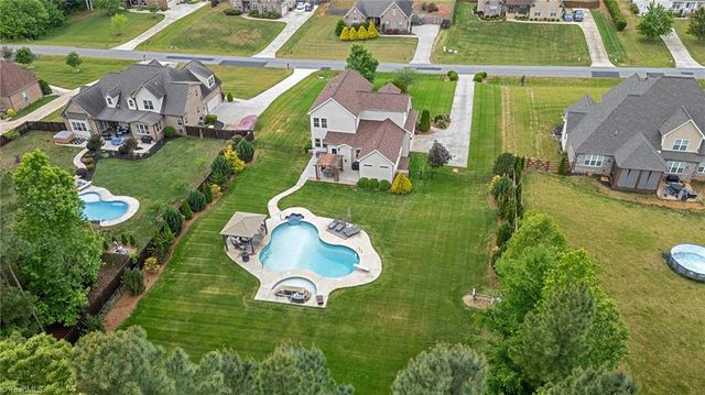 203 Kapstone Crossing, Lexington, NC 27295