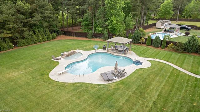 203 Kapstone Crossing, Lexington, NC 27295