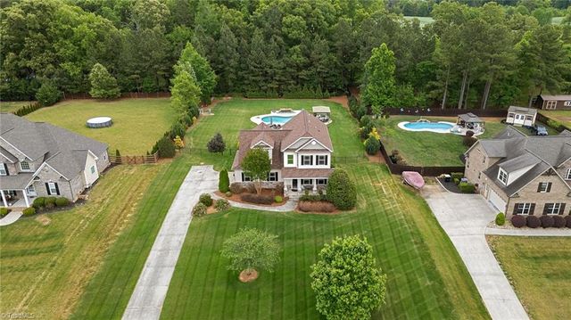 203 Kapstone Crossing, Lexington, NC 27295